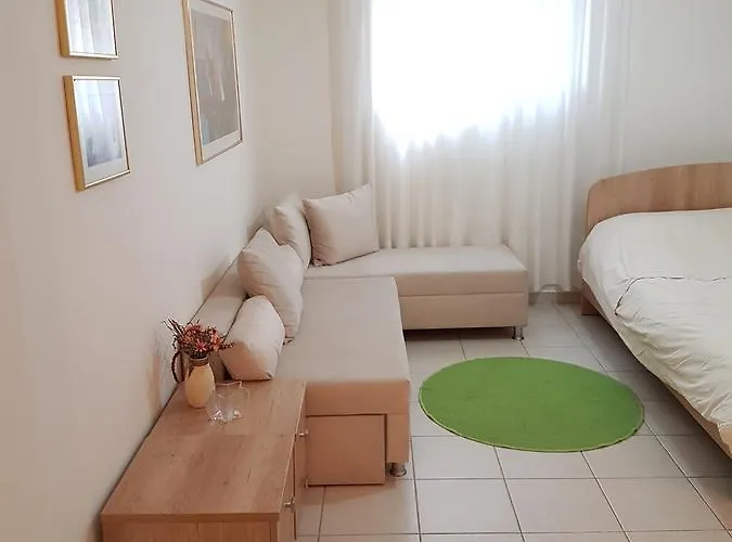 Veria Studio Group Mesitiki
