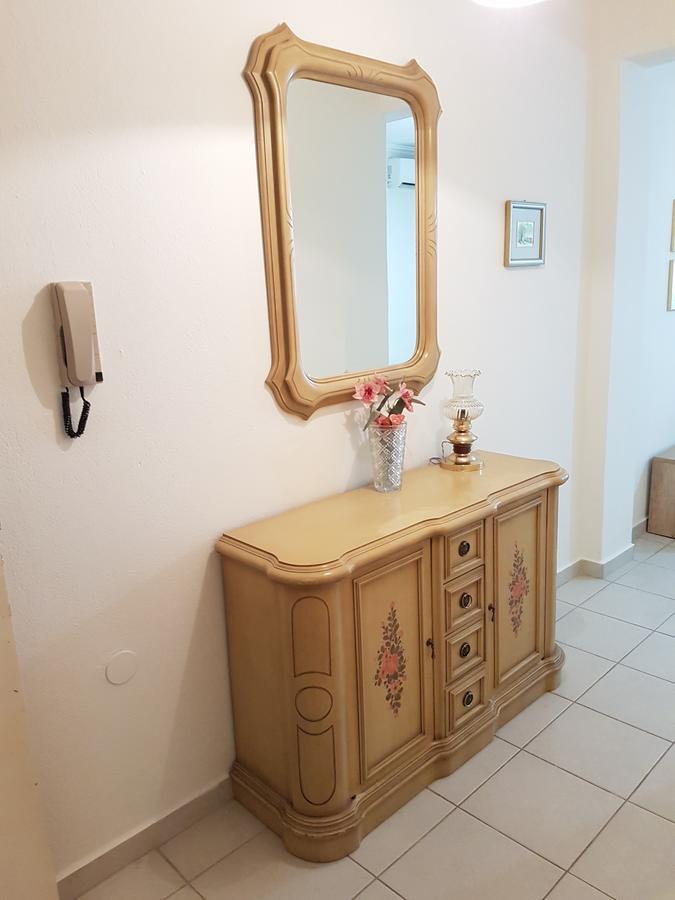 Anna Apartment *